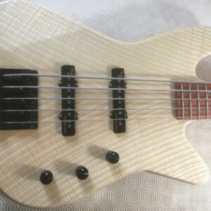 Guitare-Basse-V5-BFG-1616